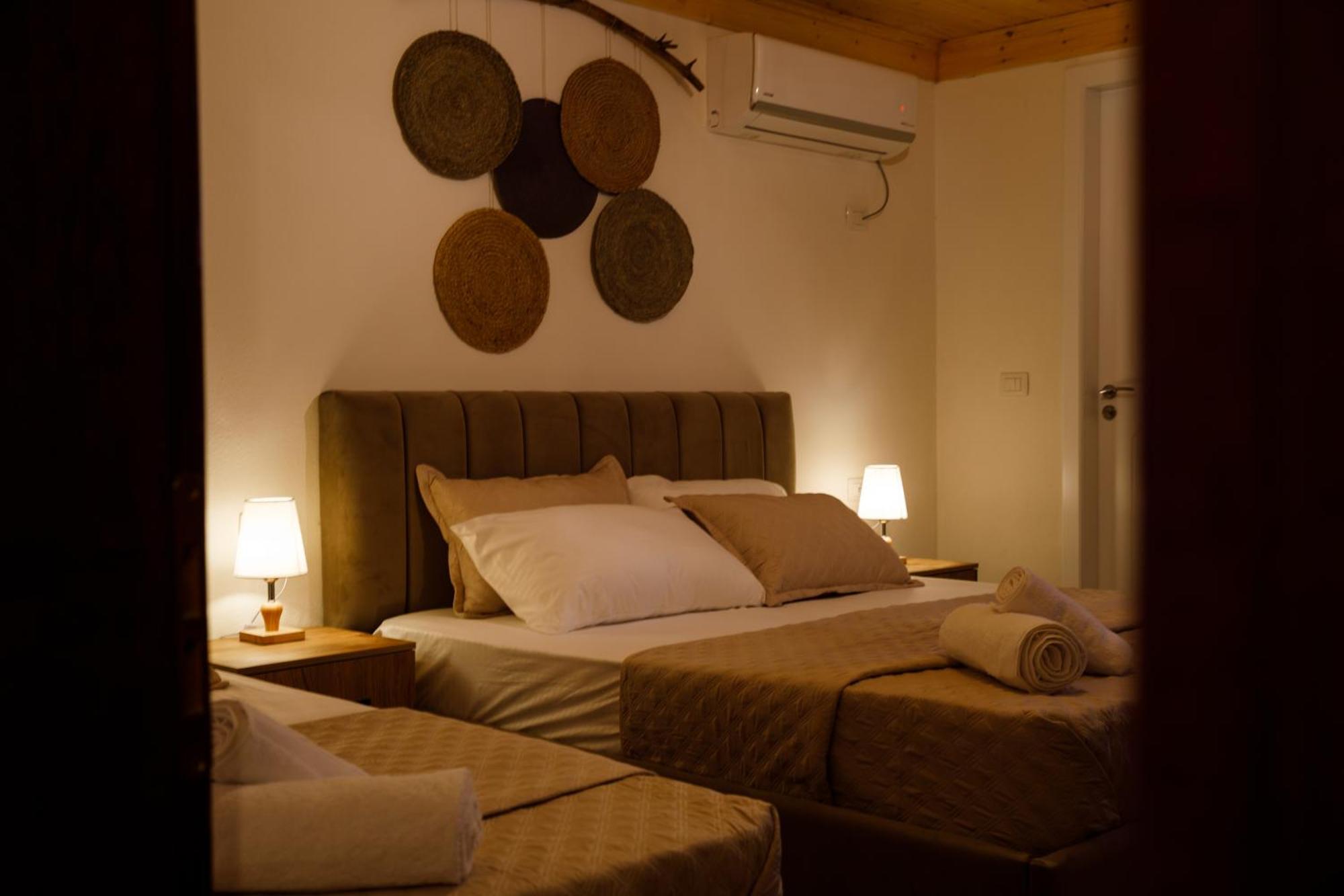 Guva Guest House Gjirokastër Buitenkant foto