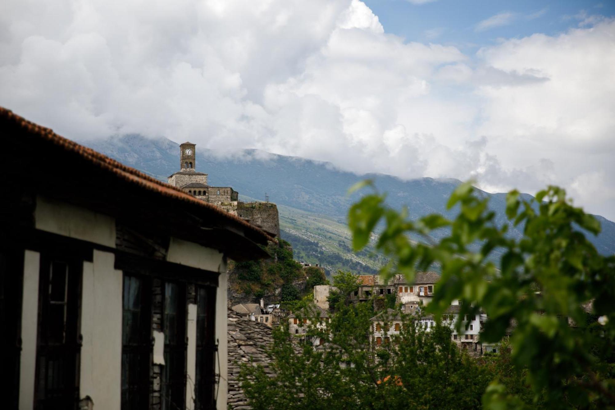 Guva Guest House Gjirokastër Buitenkant foto
