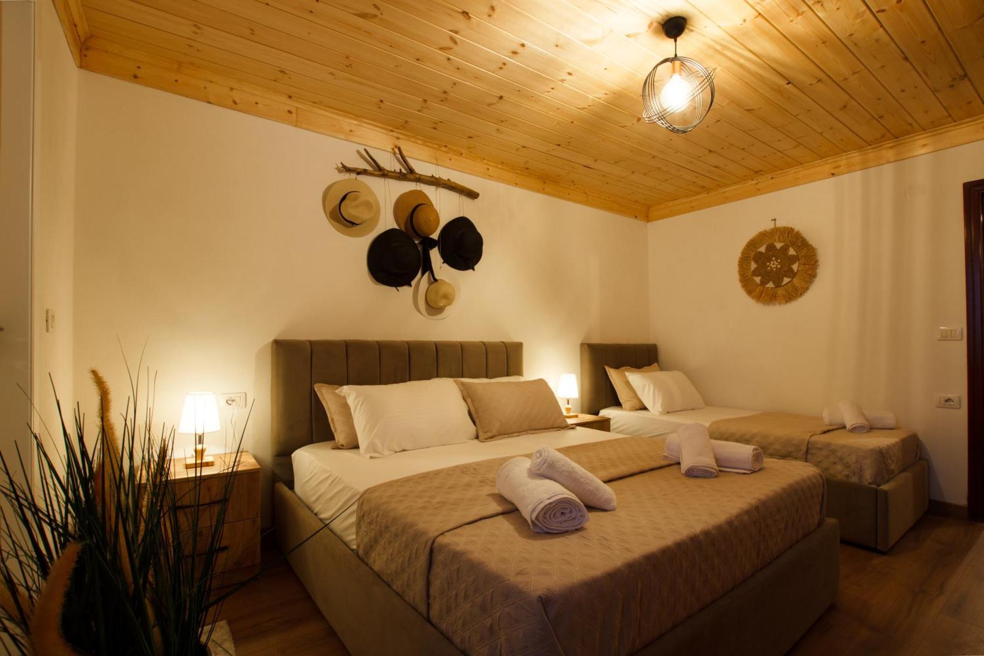 Guva Guest House Gjirokastër Buitenkant foto